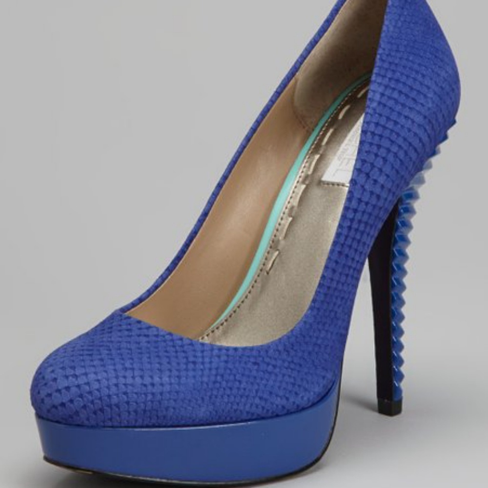 Rachel Roy Kamaria Pump